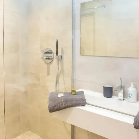 Amazing Large 1-bedroom * Cannes